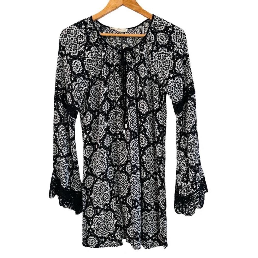 Lovestitch Black and White Boho Long Blouse Flare Sleeve Tie Front size Medium - Picture 2 of 10